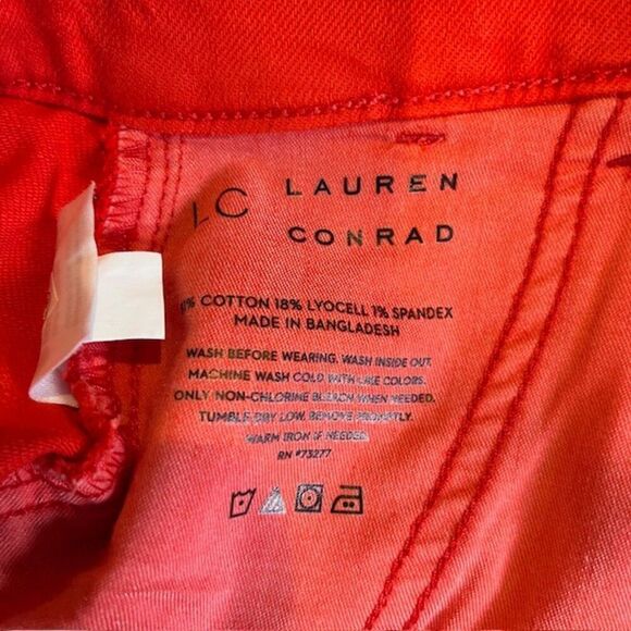 NWT LC Lauren Conrad High Rise Paper Bag Waist Bow Belt Red Shorts Size 0 - Picture 8 of 10
